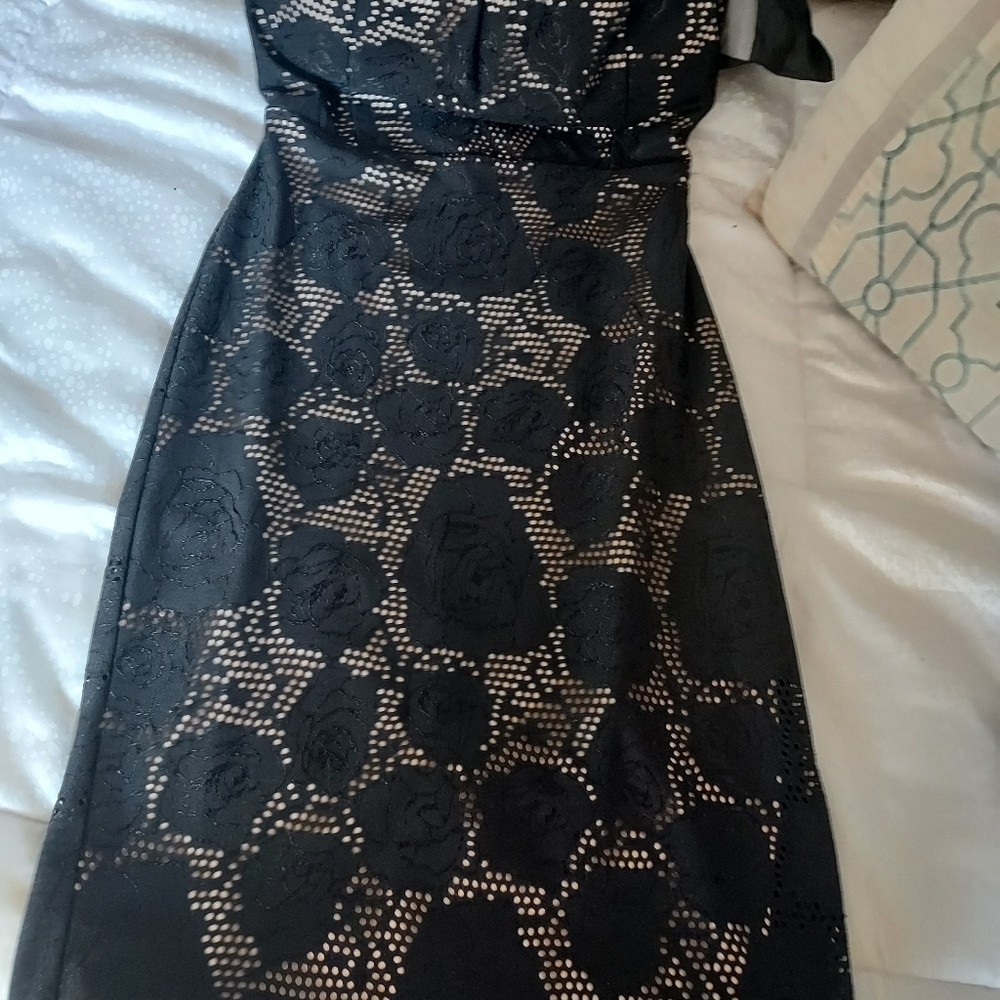 Mini dress with back opening